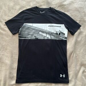 Under Urmour t-shirt, size S
